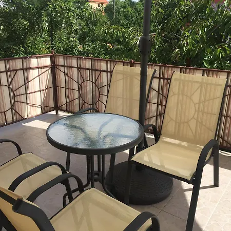 Apartment Petra Culina